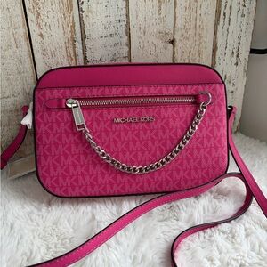 Michael Kors jet set crossbody